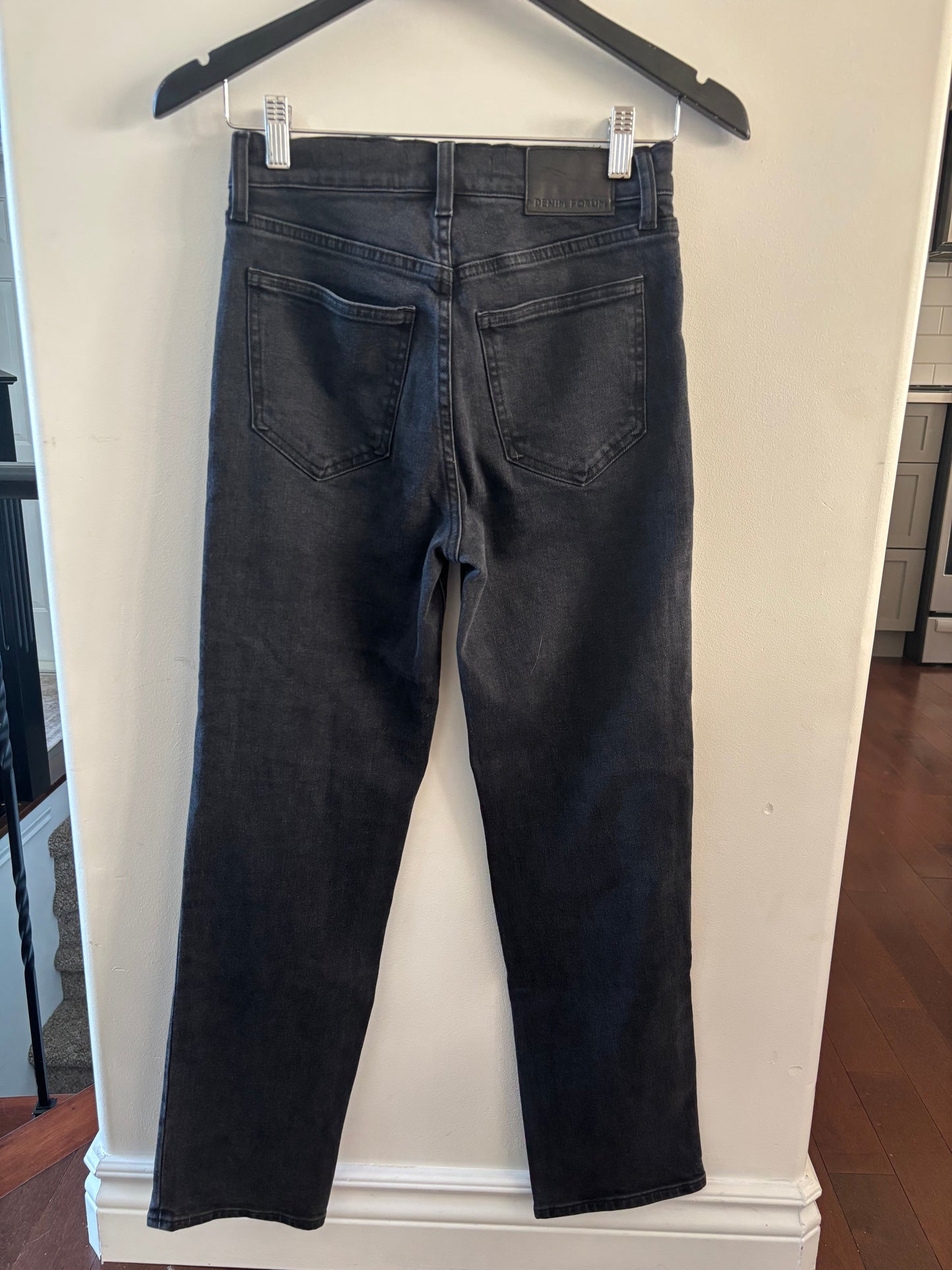 Denim Forum The Arlo Hi-rise Straight Jean vin Black | 25