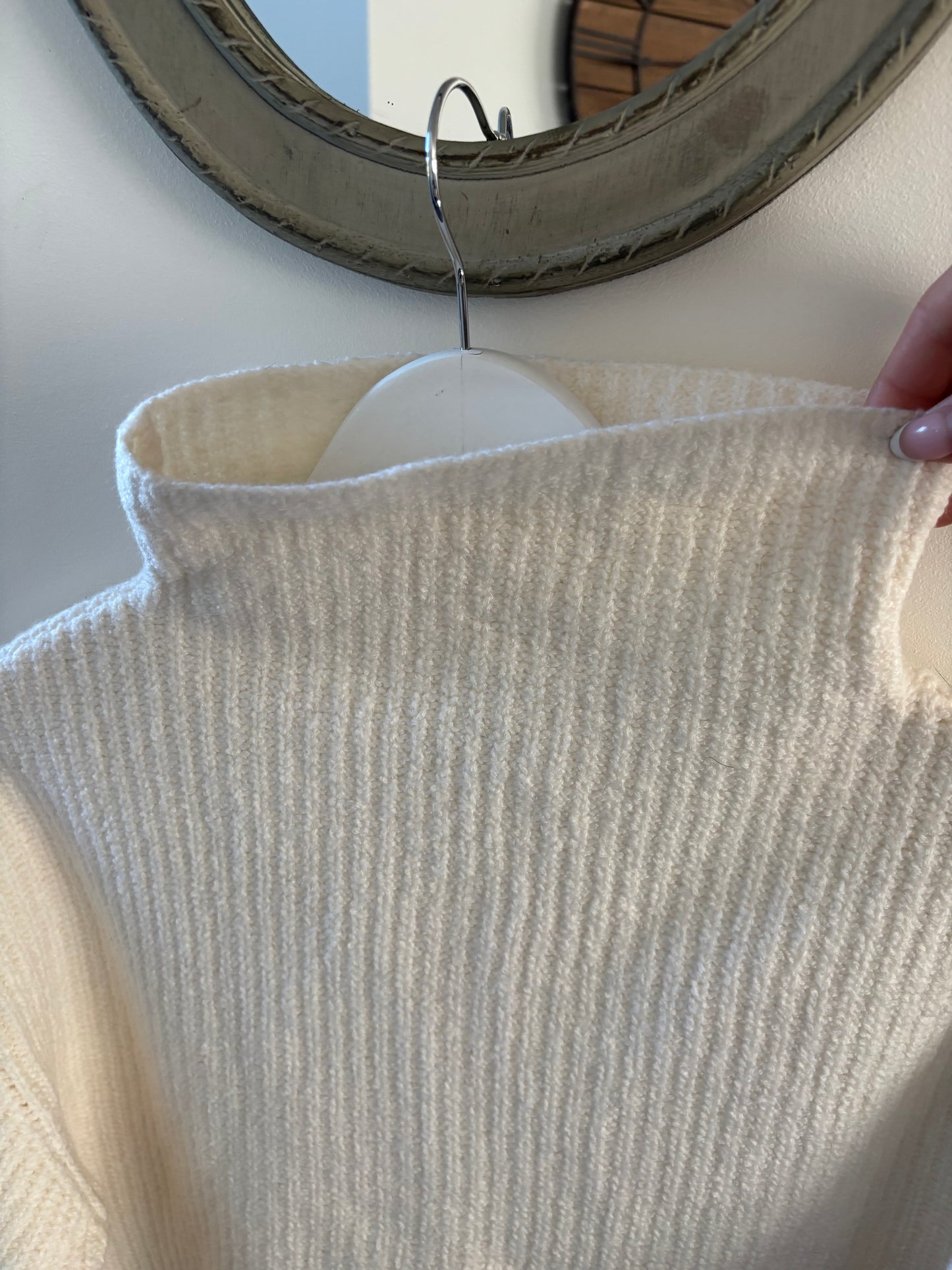 New Wilfred / Aritzia Montpellier Wool Turtleneck | Medium (relaxed fit)