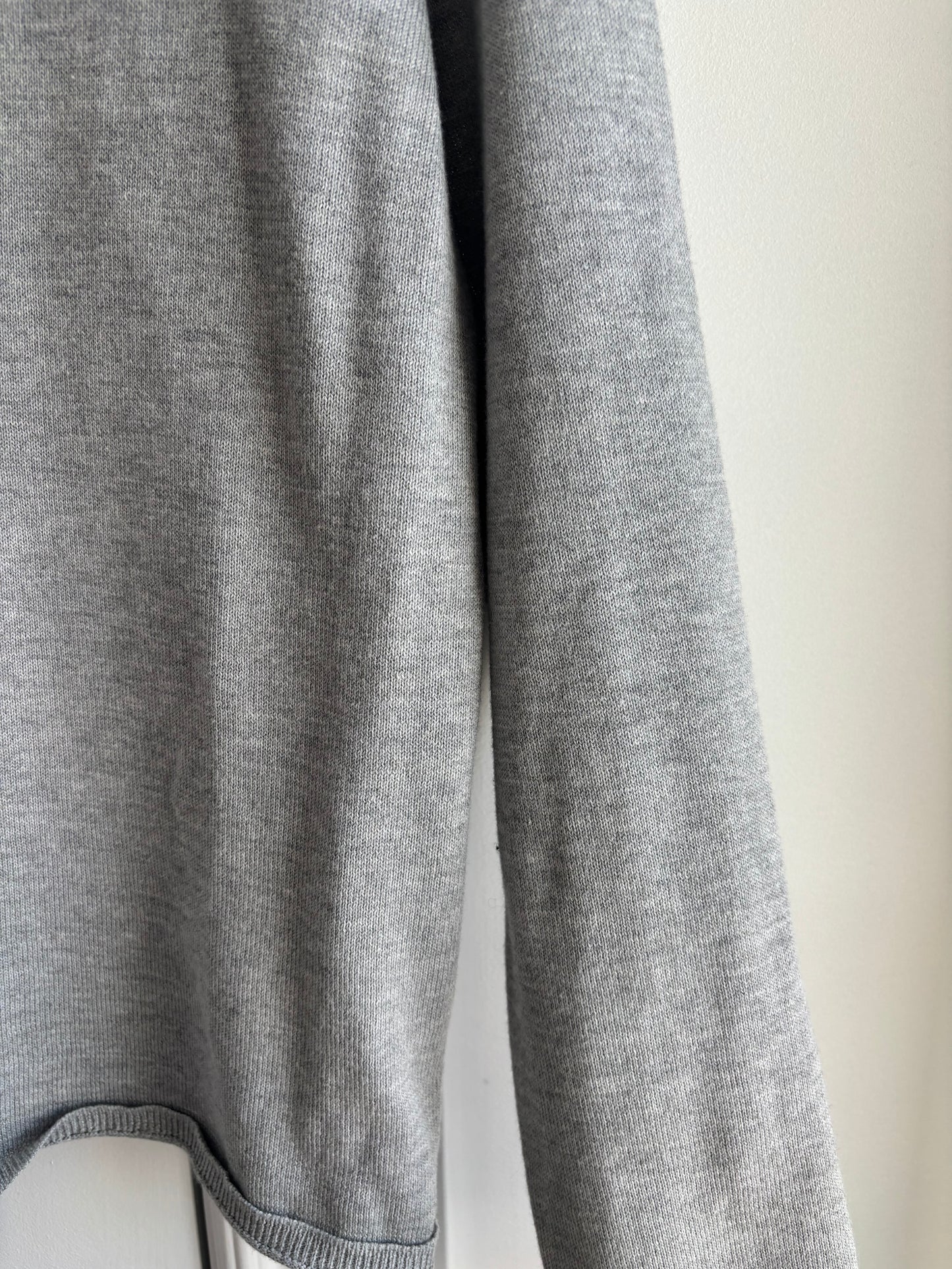 Things Between Camden Long Sleeve Grey Top | Medium