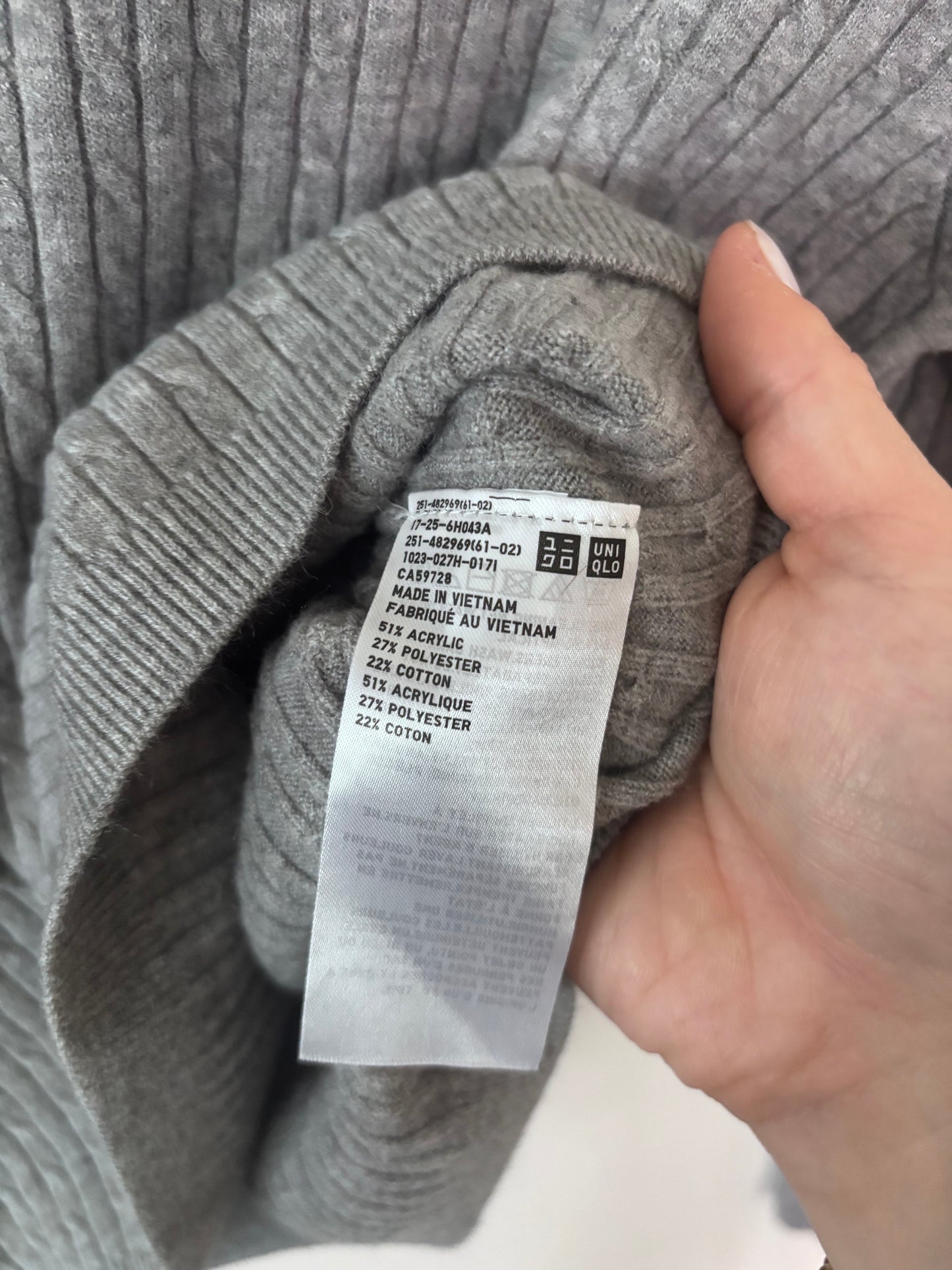 Uniqlo Mini Cable Crew Neck Sweater | Sz Small (relaxed)