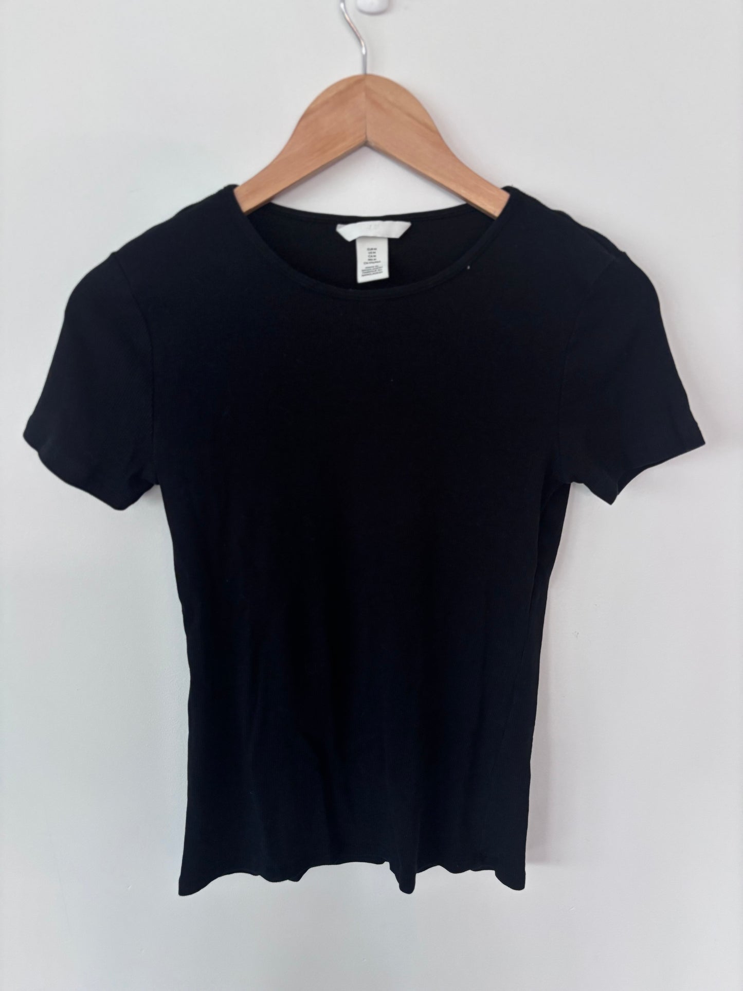 H&M Black Ribbed T-Shirt | Sz Medium