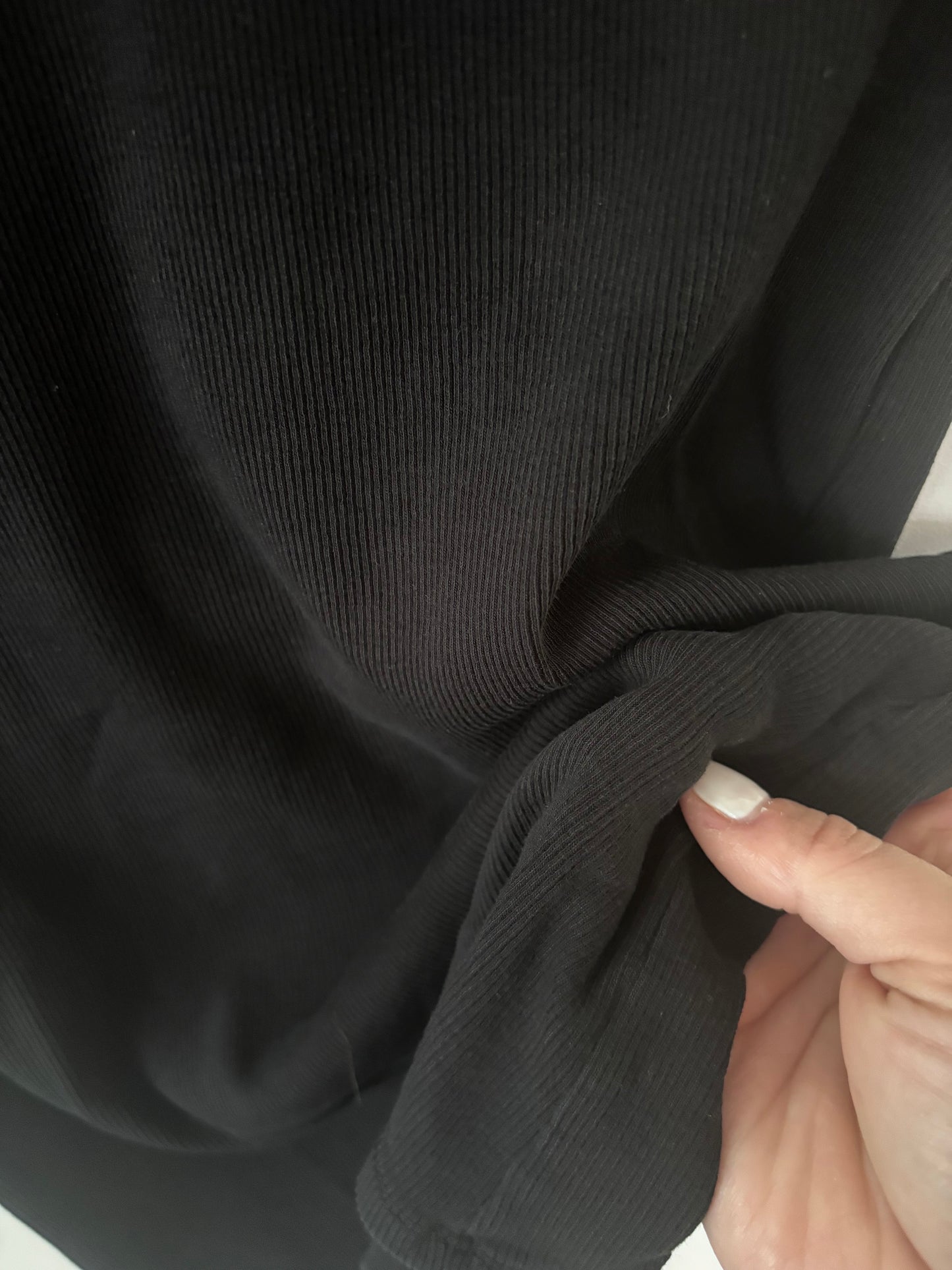 H&M Black Ribbed T-Shirt | Sz Medium