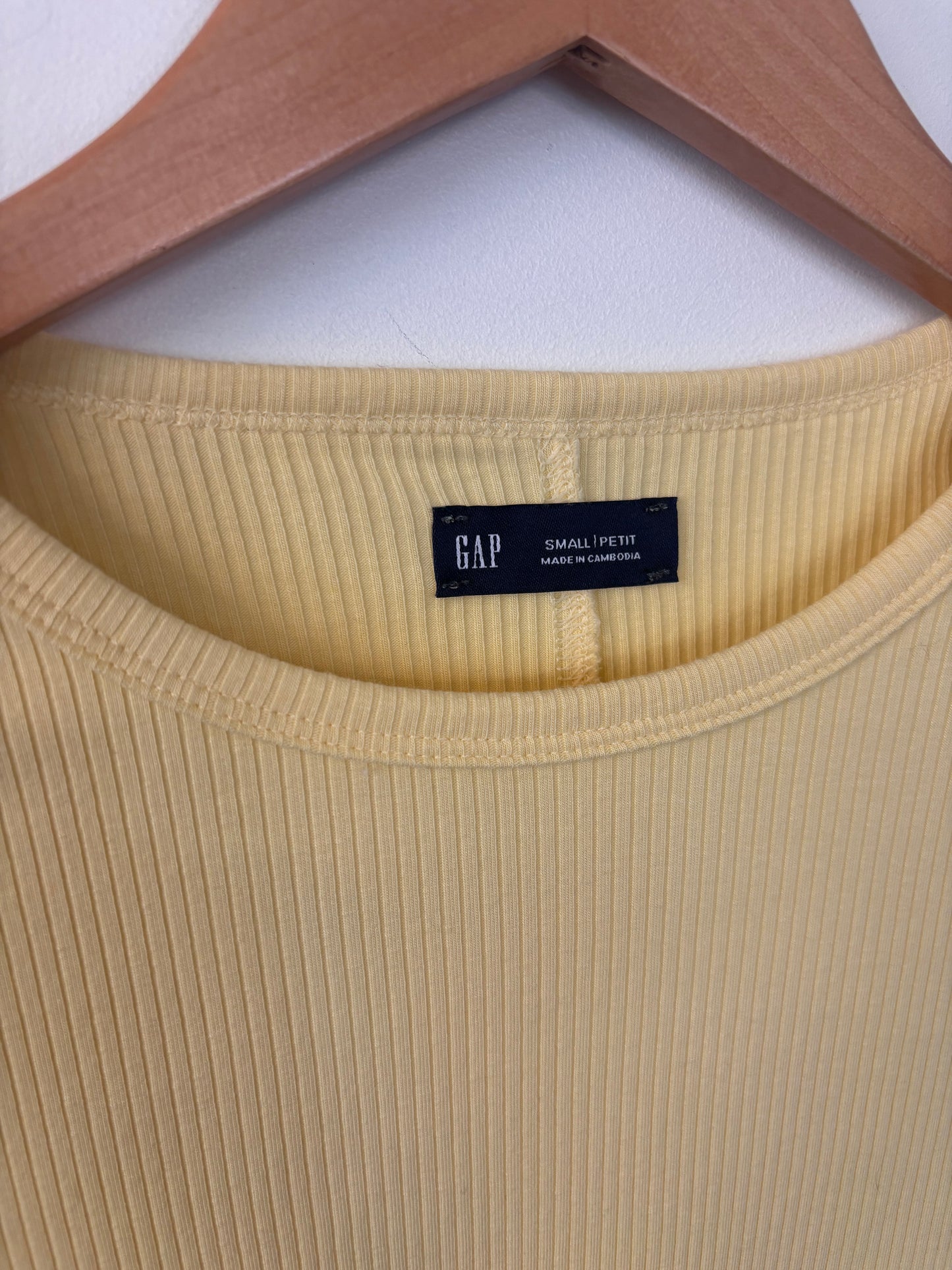 Gap Yellow Ribbed Crewneck Top | Sz Small