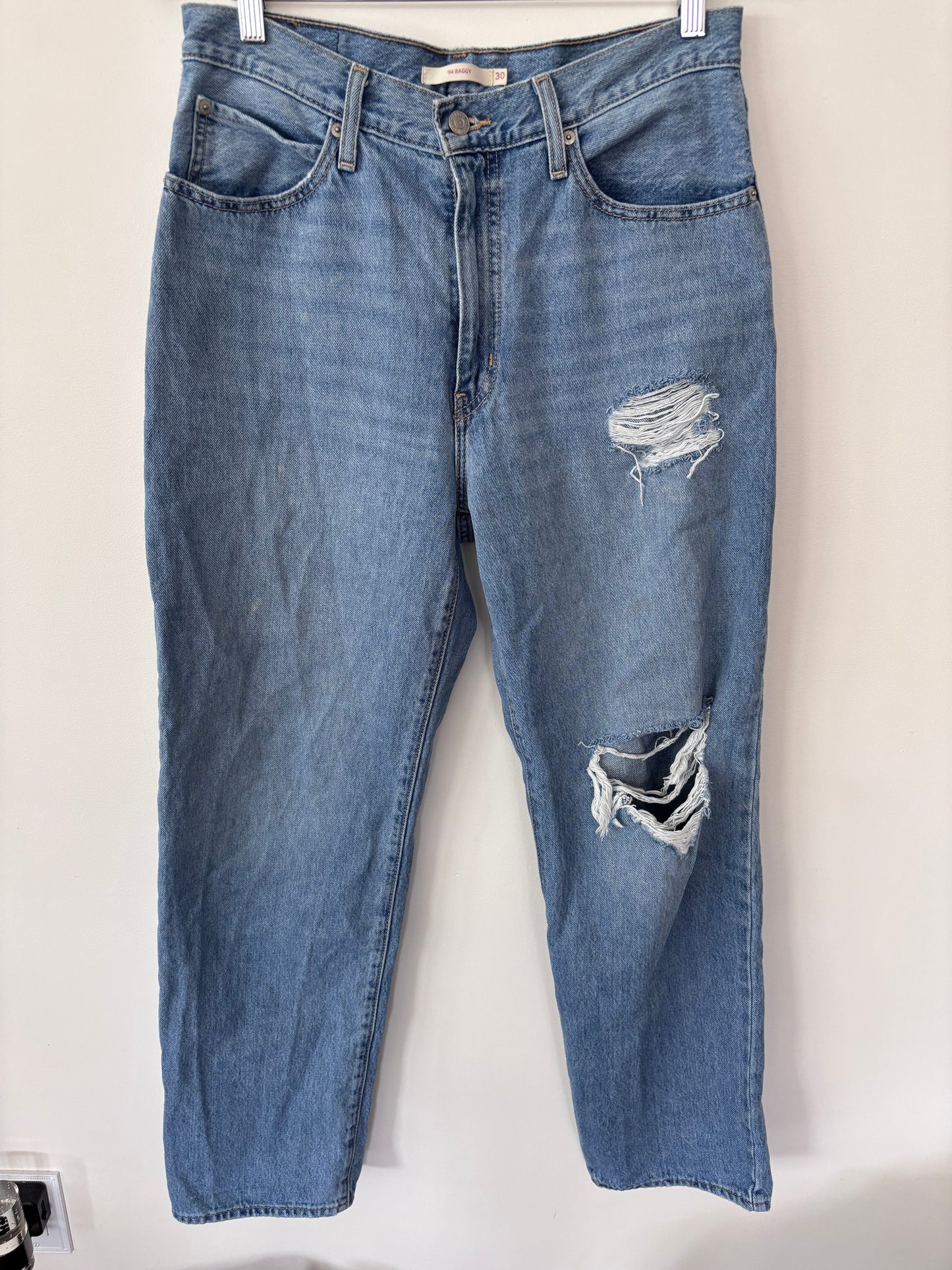Levi's 94' Baggy Wide Jeans with Distressing | Sz 30