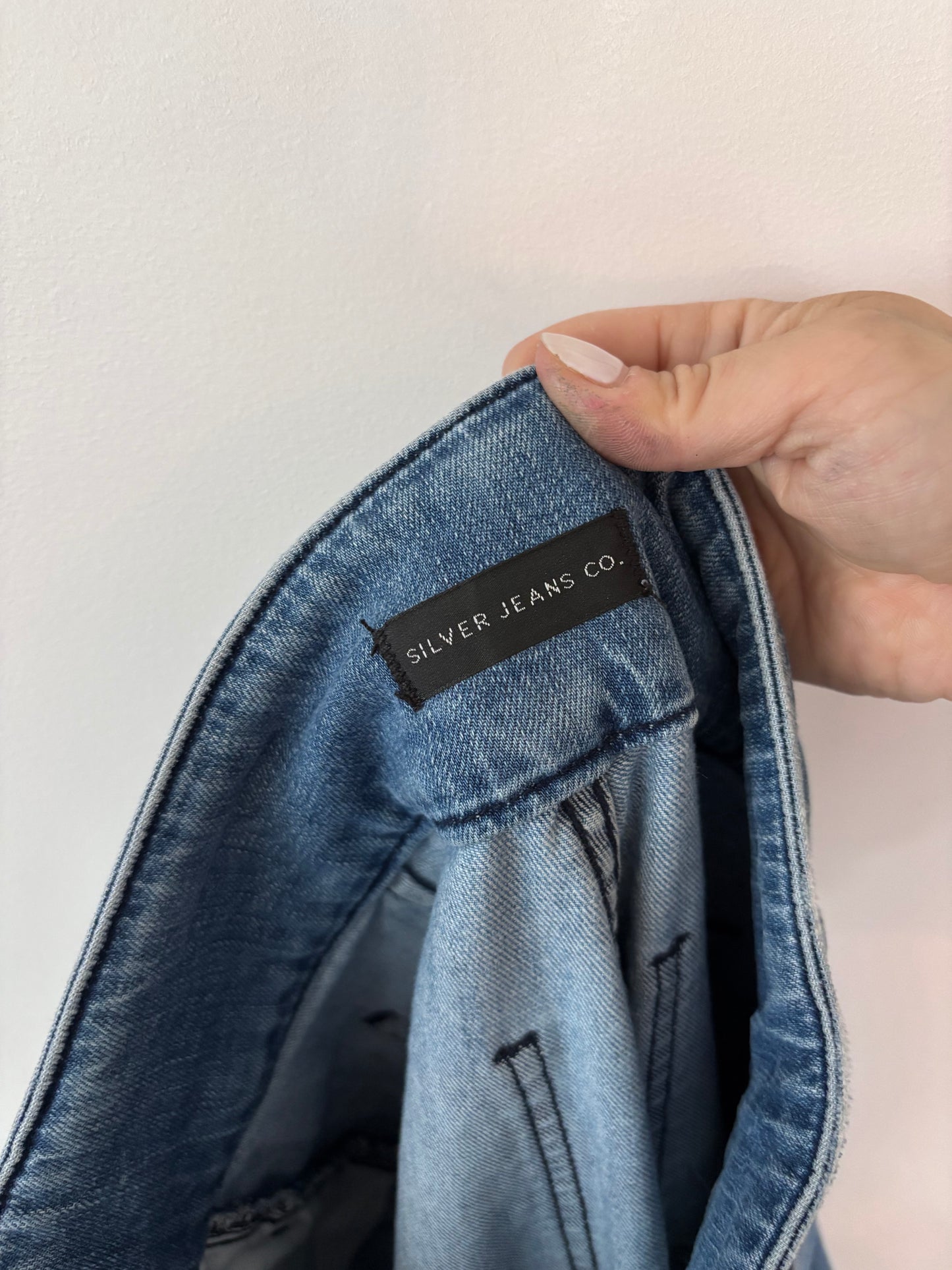 Silver Jeans High Rise Wide Crop Jeans | Sz 28