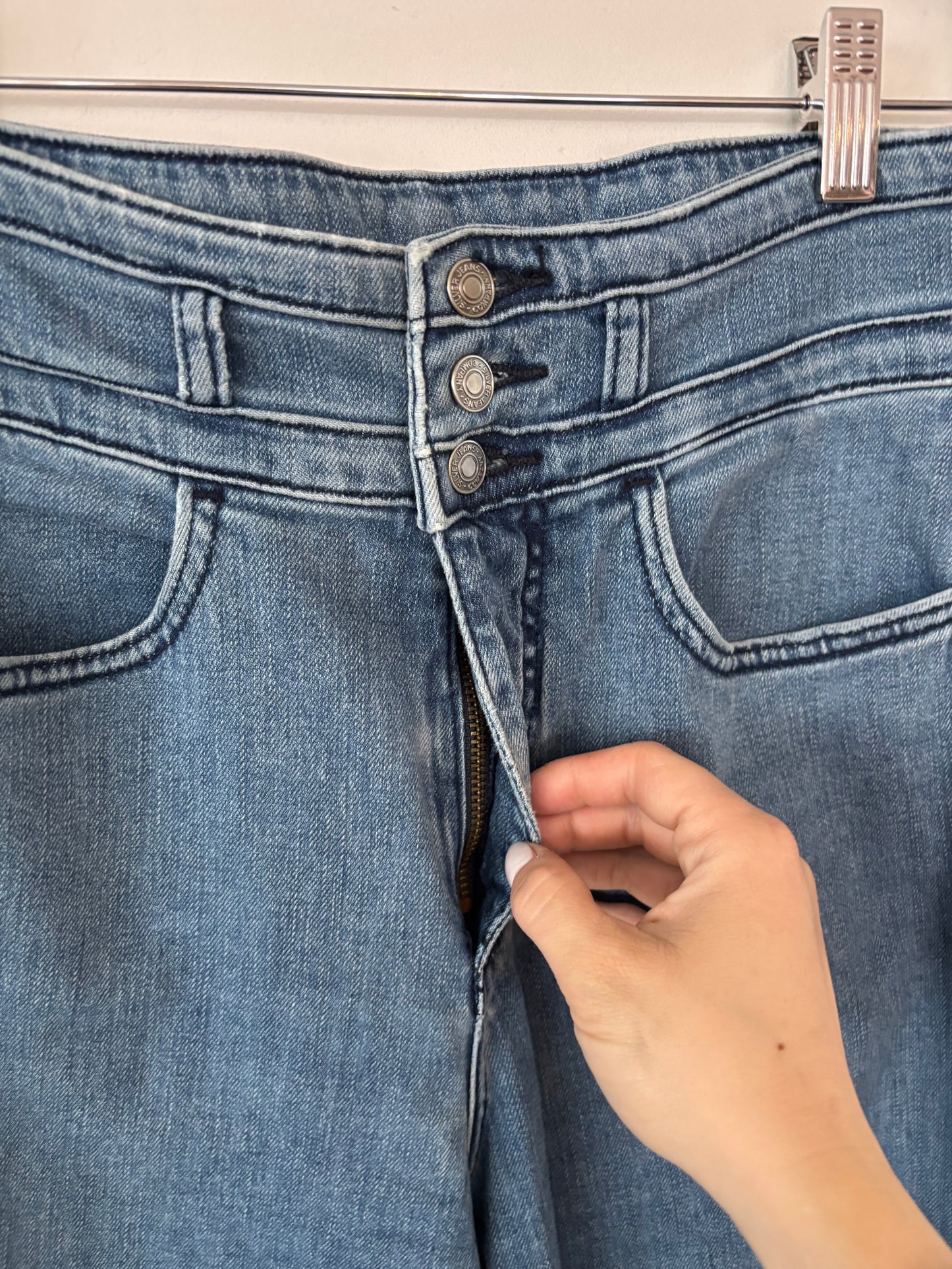 Silver Jeans High Rise Wide Crop Jeans | Sz 28