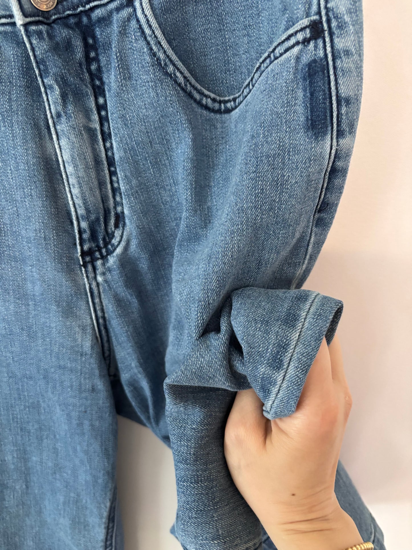 Silver Jeans High Rise Wide Crop Jeans | Sz 28
