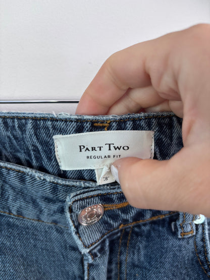 Part Two Midwash Mom Jeans | Sz 28 (may run small)