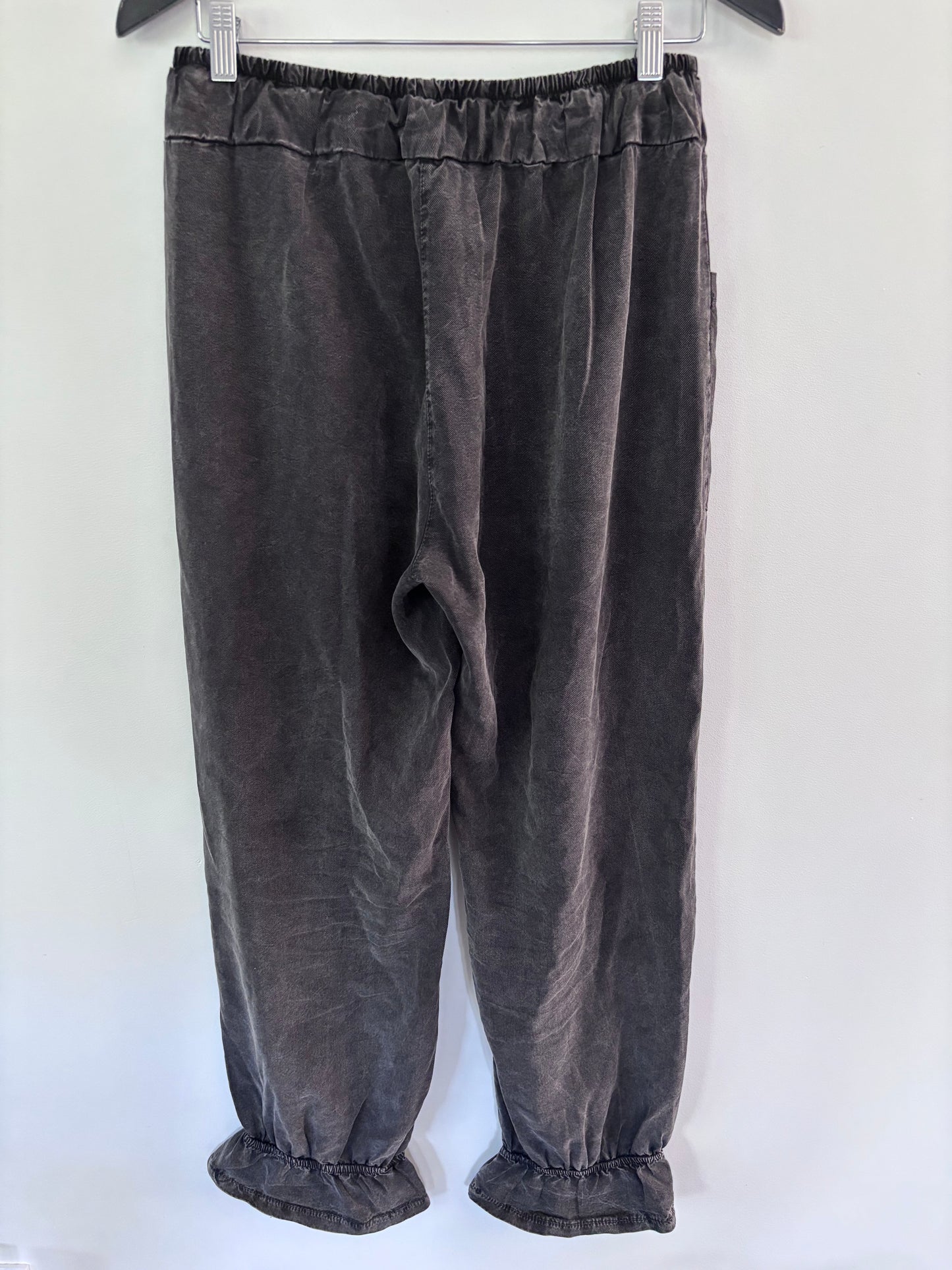 Sorella Cotton/Tencel Ruffle Cuffed Joggers | Sz Medium
