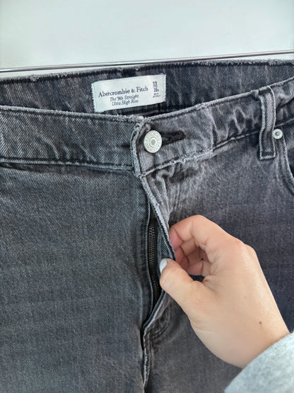 A&F The 90s Straight Ultra High Rise Jeans | Sz 33 (curve love)