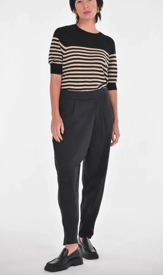 Paper Label Black Asymmetrical Jogger Pants | Small (flaw)