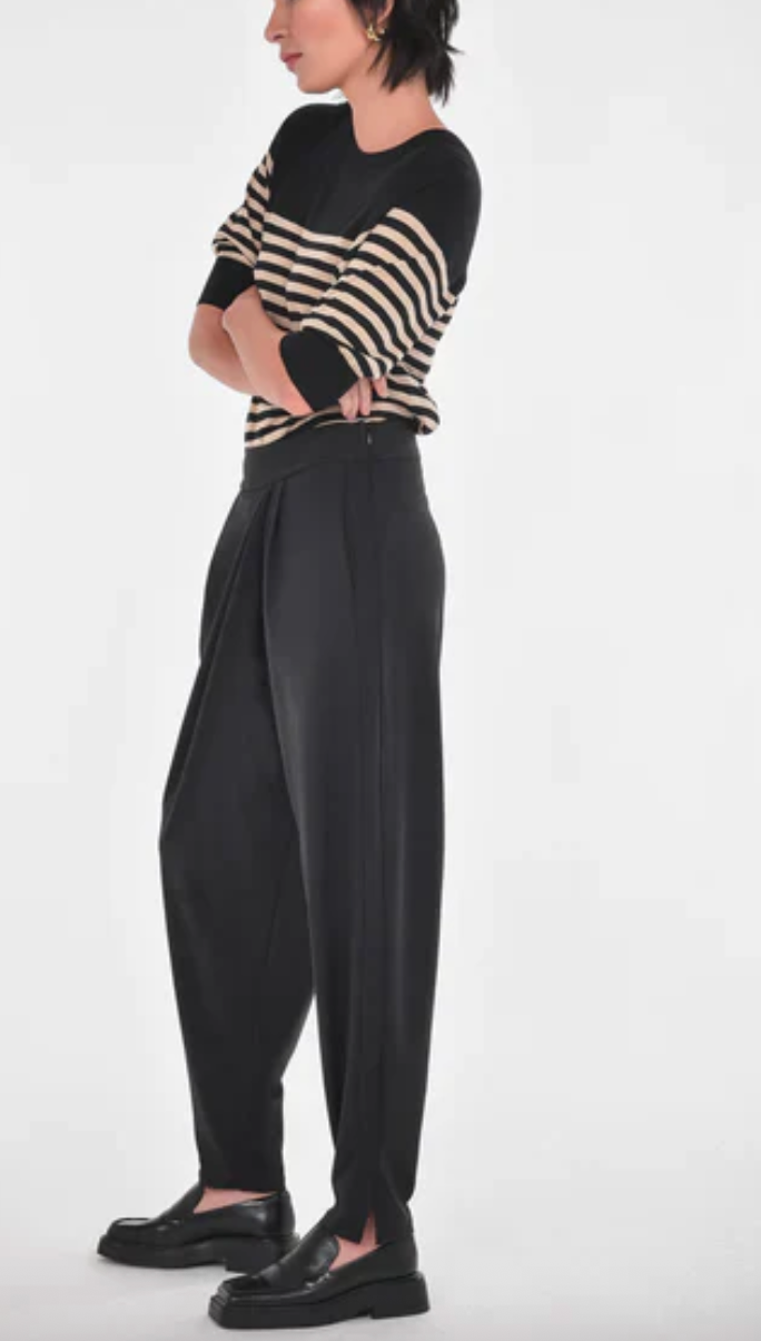 Paper Label Black Asymmetrical Jogger Pants | Small (flaw)