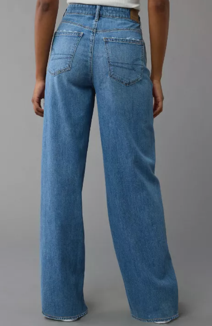 AE Super High Rise Baggy Wide Leg Jeans (Light/Med Wash)  | 8 (N29S20)