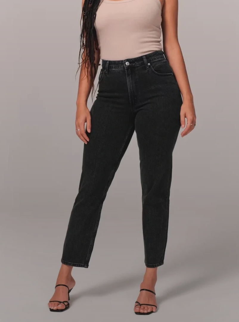 A&F The Mom High Rise Black Wash Jeans | Sz 28