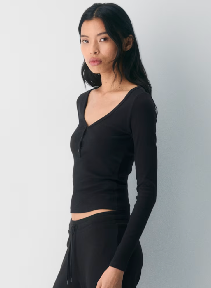 TNA / Aritzia homestretch Ribbed Henley Top | Large