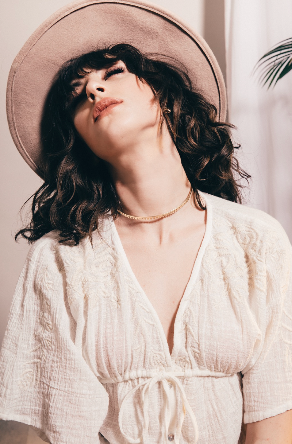 White Crow Embroidery Detailed Blouse| Small Oversized  (O67M10)