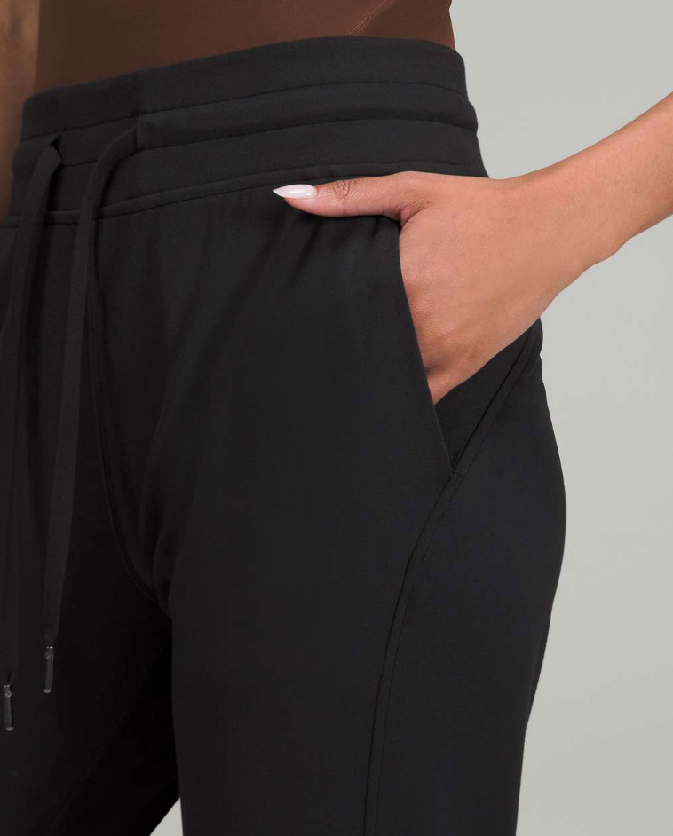 Lululemon Ready to Rulu Joggers in Black | 8