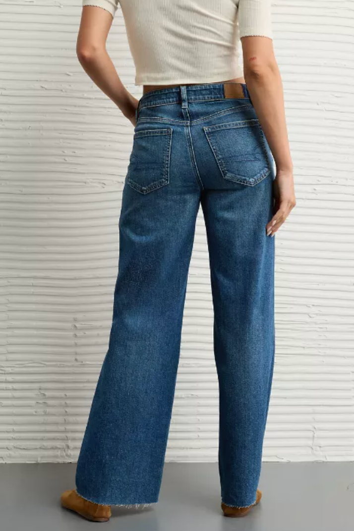 AE Super High Rise Baggy Wide Leg Jeans (Med/Dark wash)  | 8 (N24S20)