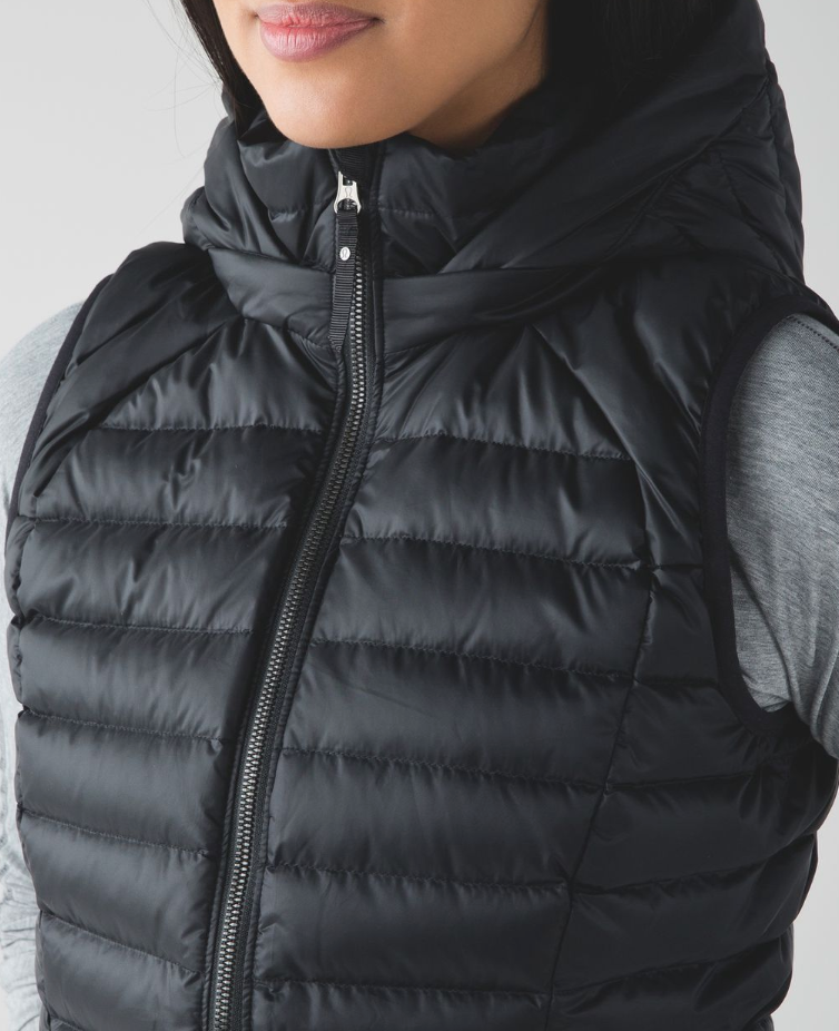 Lululemon Down For It Vest in Black | Sz 6