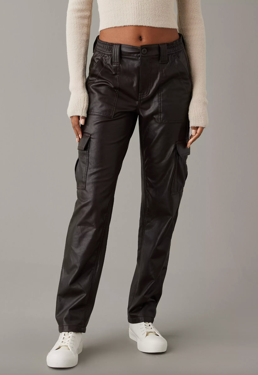 AE Stretch High-Waisted Vegan Leather Straight Cargo Pant | Sz 4 (N211K6)