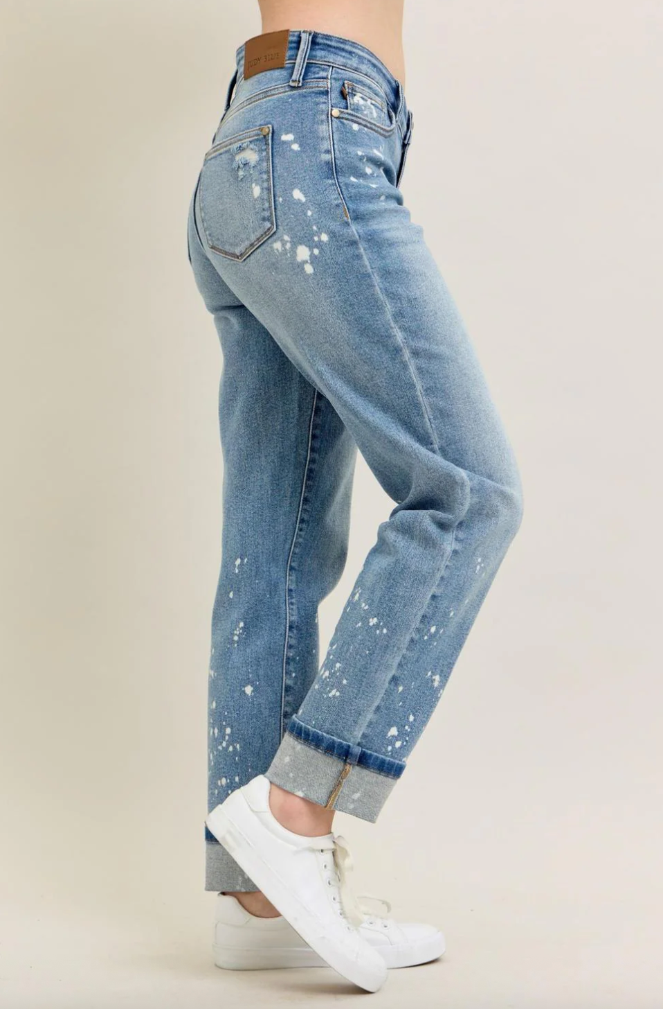 Judy Blue Mid Rise Bleach Splatter Cuffed Boyfriend Jeans | Sz 25 (N205M6)