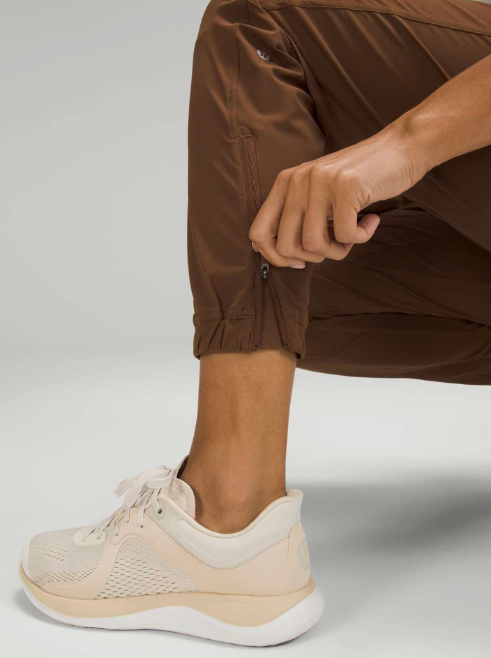 Lululemon Adapted State High-Rise Jogger 28" inseam | Sz 8 (F05O9)