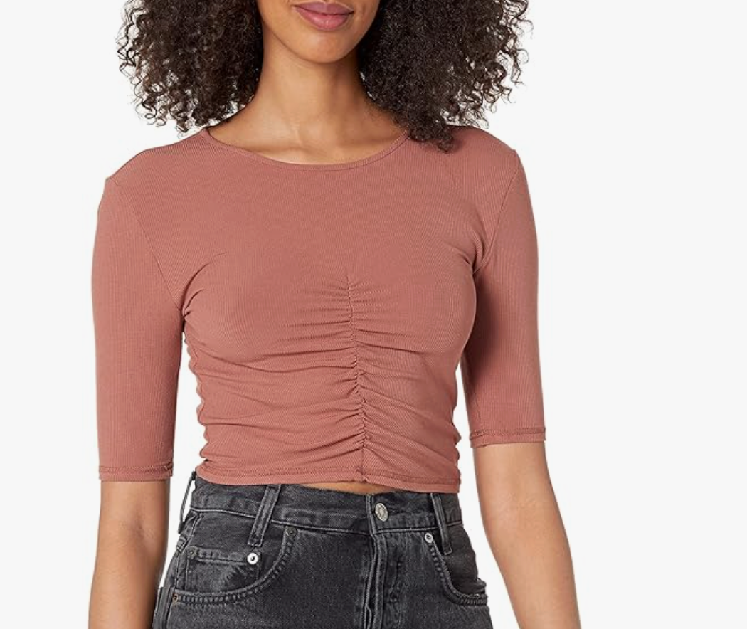 BB Dakota Ruched V-Neck Top in Brown/Red | Sz Medium (CS32B11)