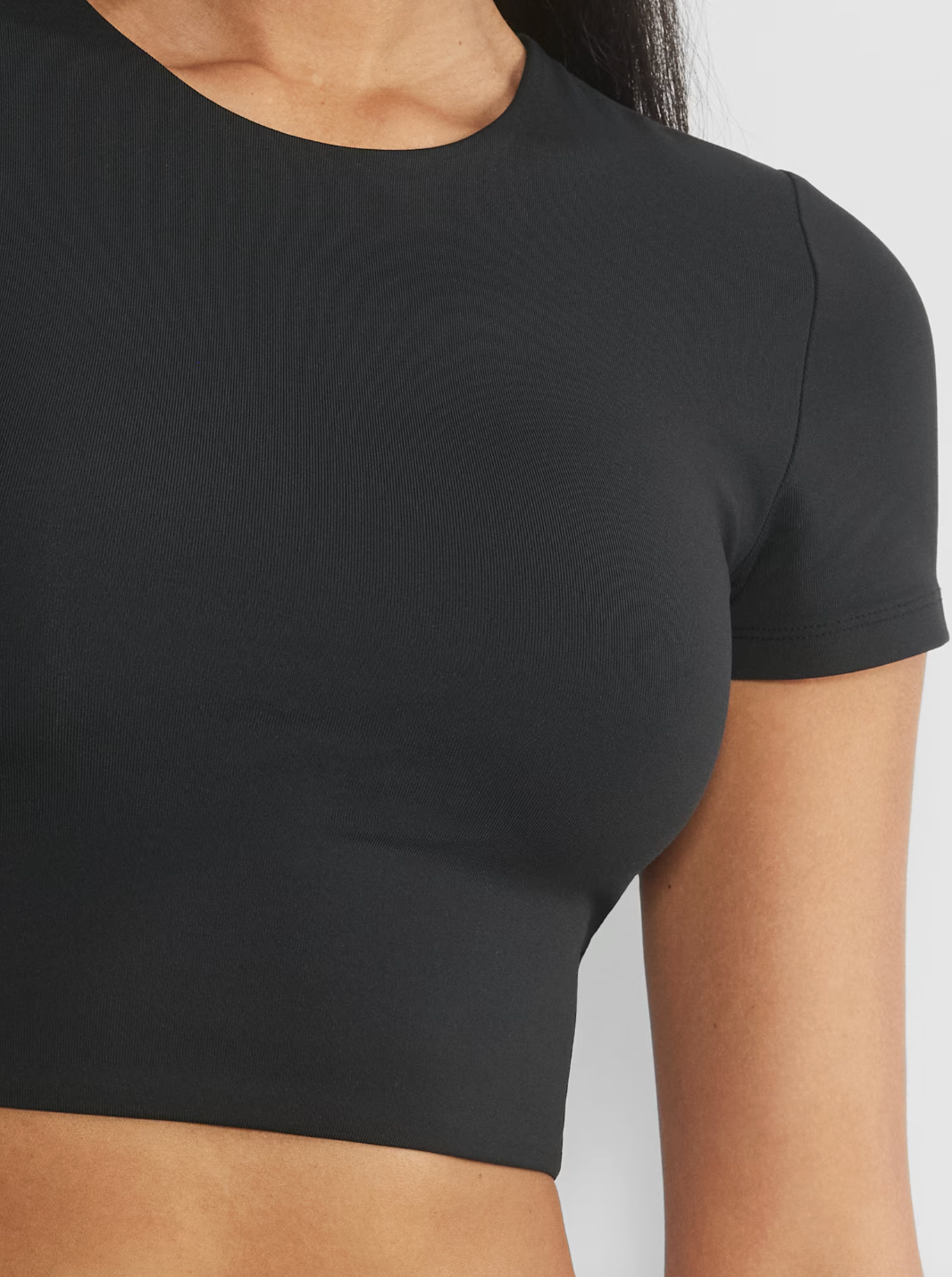Aritzia Contour Crew Cropped T Black | Medium