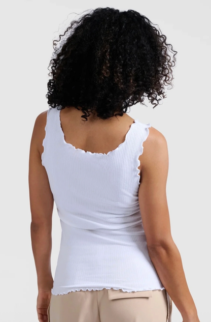 Yaya Wavy Trim Cami in White | Sz Medium