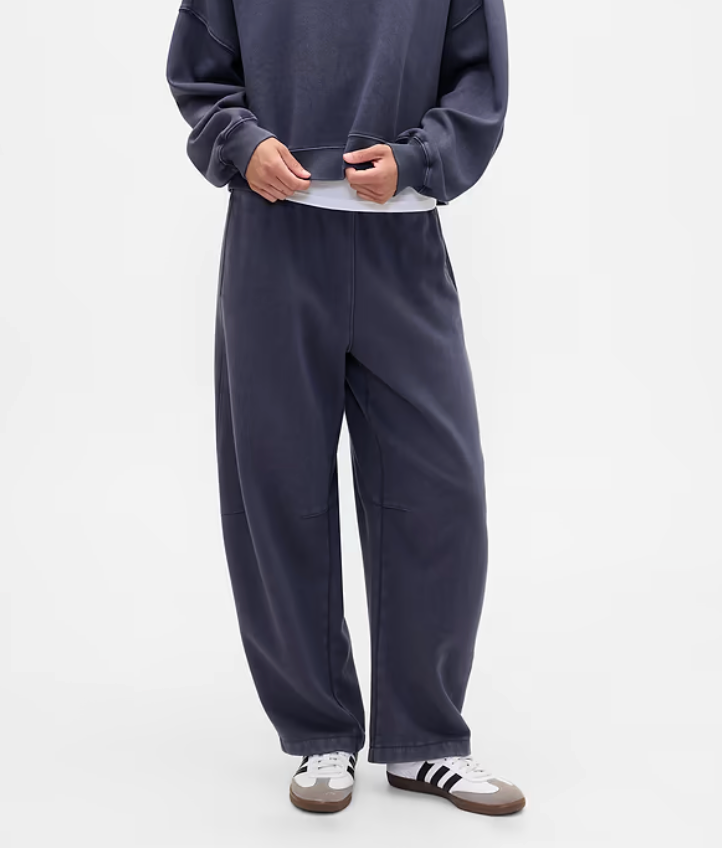 Gap Fleece Barrel Leg Sweatpants Navy | Sz Medium (fits a little big)