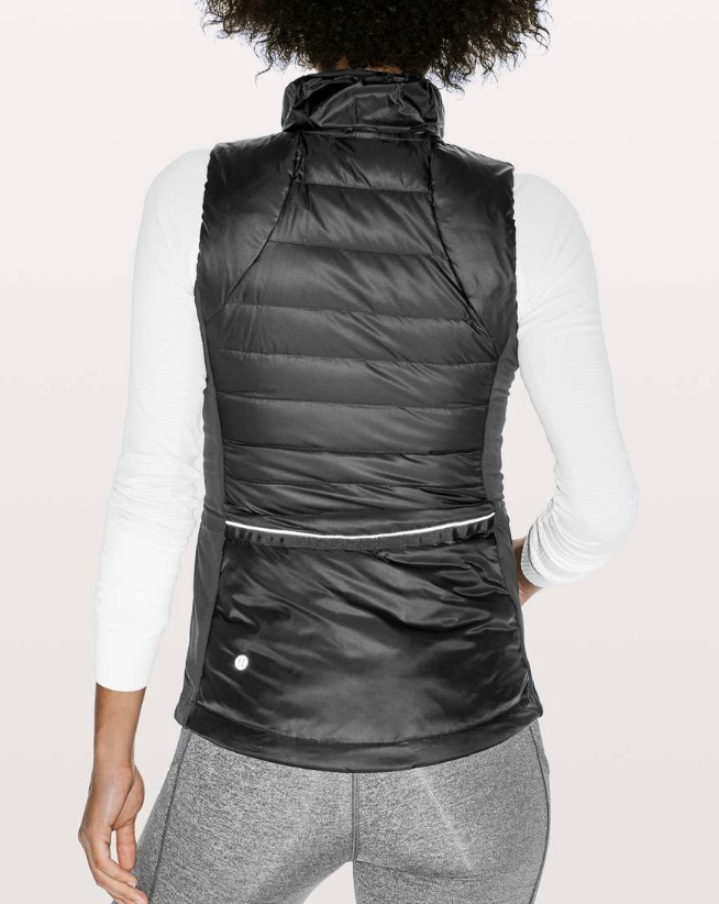 Lululemon Down for a Run Vest II in Inkwell | Sz 6
