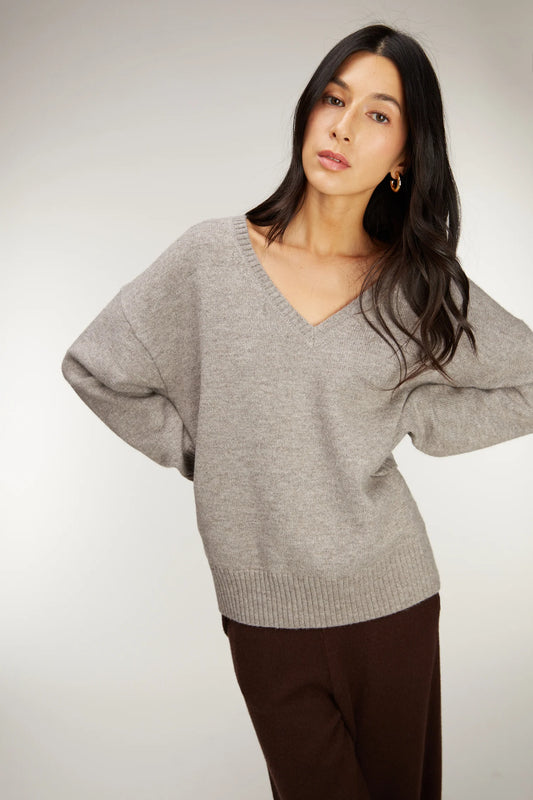 Oak & Fort V Neck Relaxed Sweater in Heather Taupe | XS fits like medium) (O131C1)