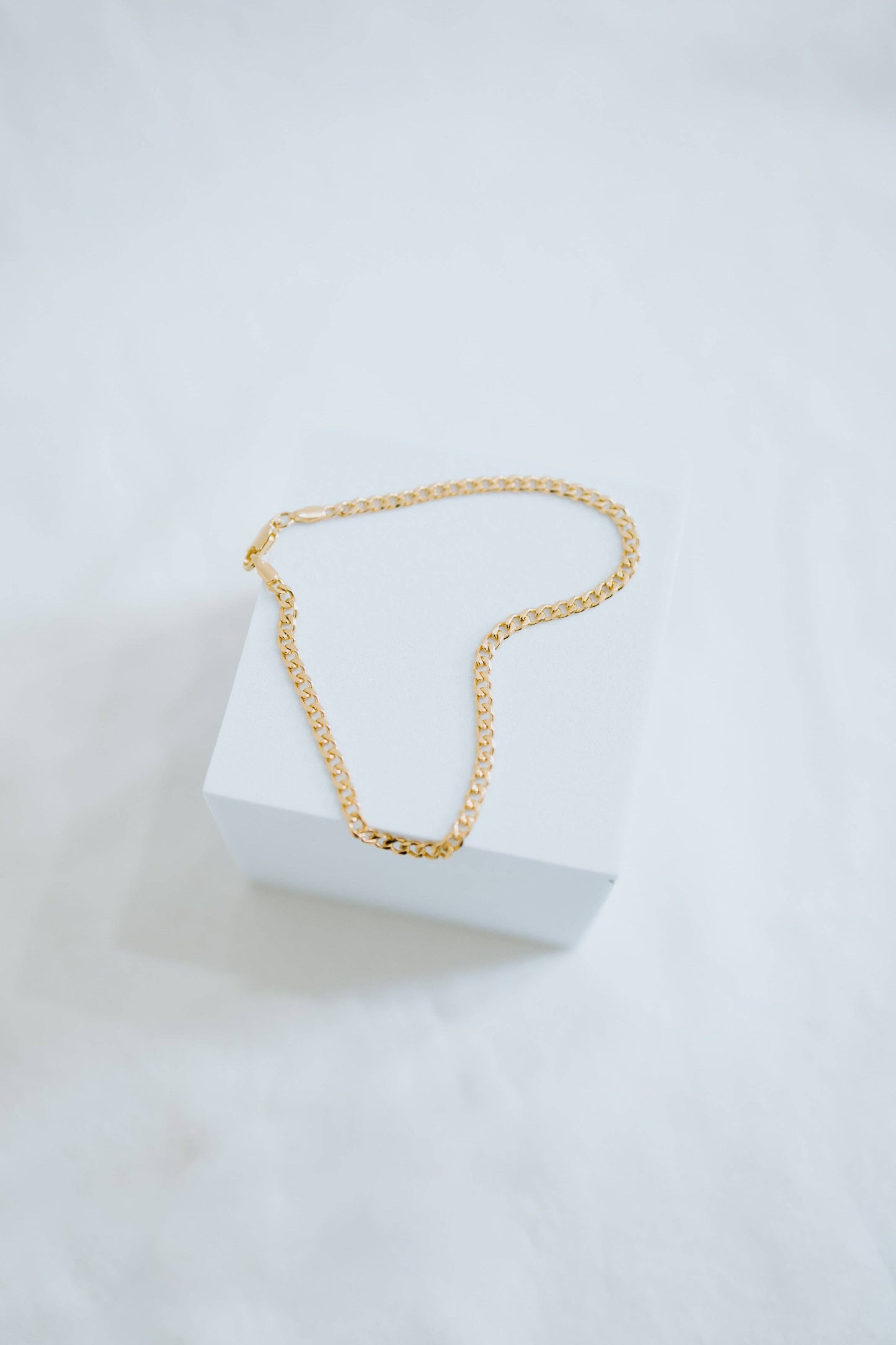 Sydney Rose Co: Gold Curb Chain Anklet 18K Filled Summer Staple