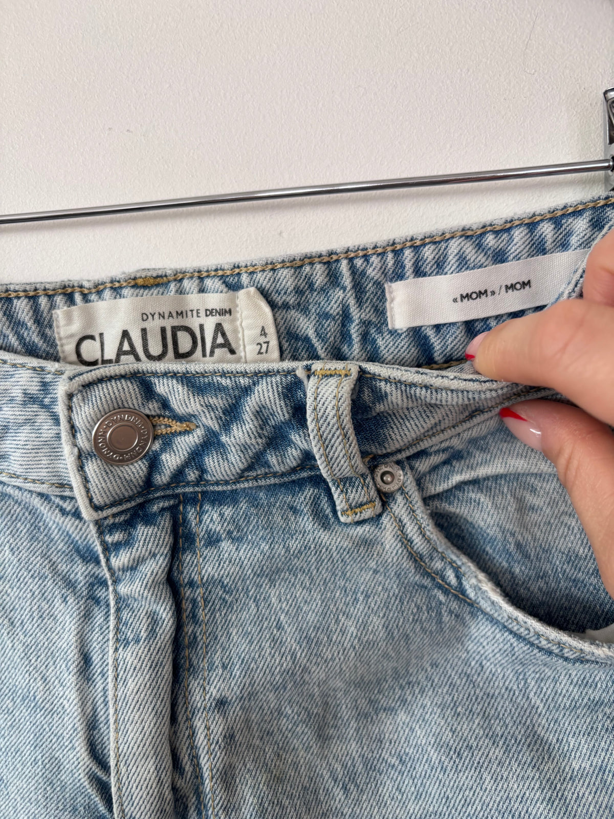 Dynamite Claudia Mom Jeans in Light-wash | Sz 27