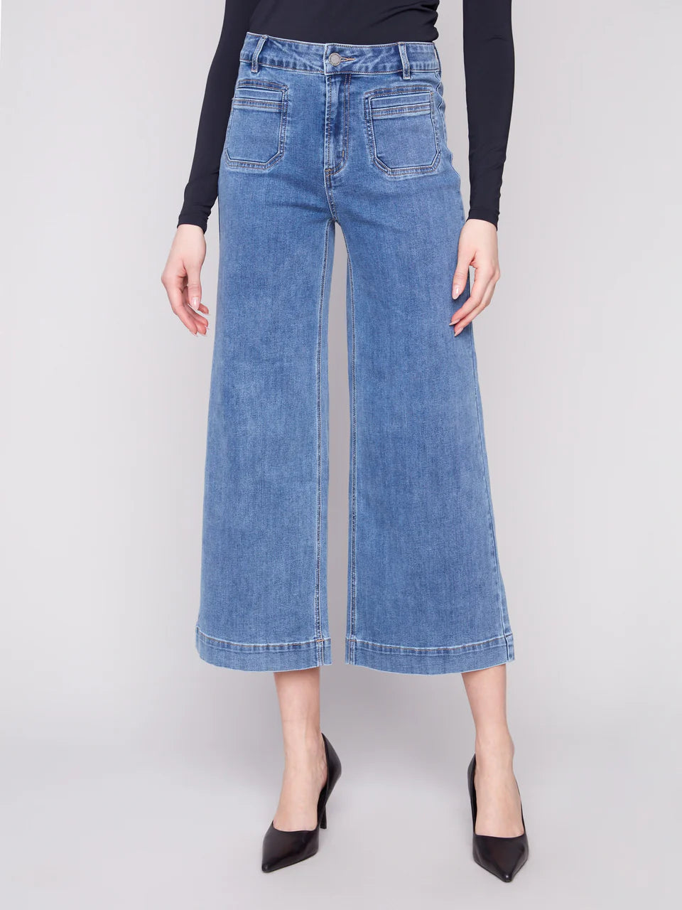 Charlie B Patch Pocket Flare Jeans (28" inseam) | Size 8 (N239M8)