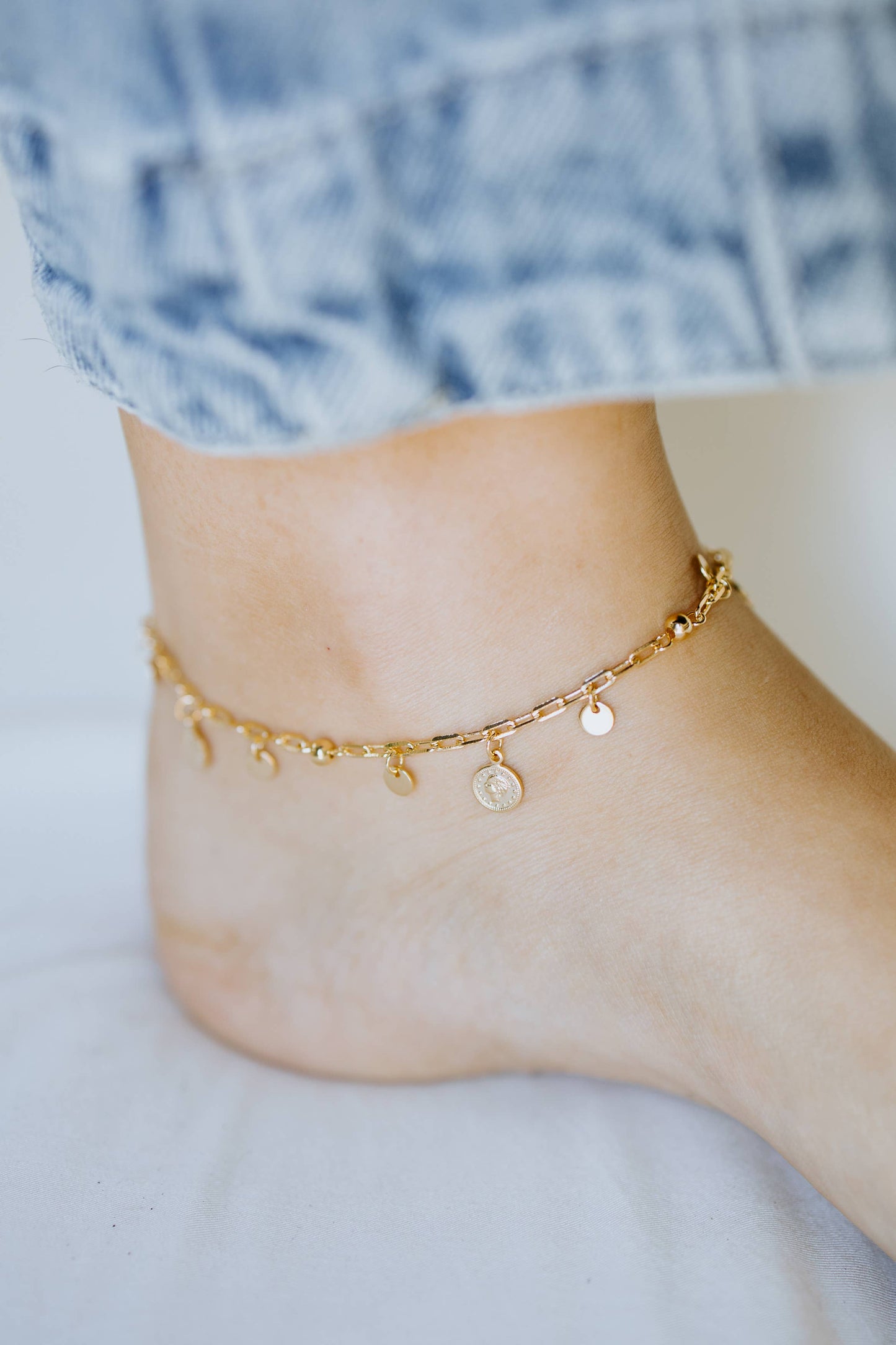 Sydney Rose Co: Gold Coin Charm Anklet - 18k Gold Filled (Bestseller)